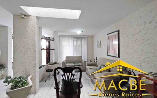 Vendo casa ideal para oficina con excelente ubicación en Irapuato