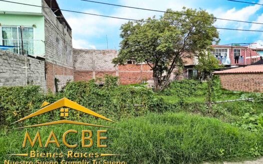 Terreno en venta ideal para construir dos casas en Irapuato