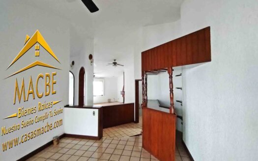 Residencia en Venta en Villas de Irapuato | Excelente Ubicación y Espacios Funcionales