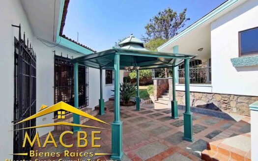 Residencia en Venta en Villas de Irapuato | Excelente Ubicación y Espacios Funcionales
