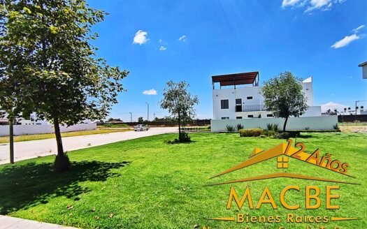 Duplex Nuevos en Venta con Alberca | El Molino Irapuato