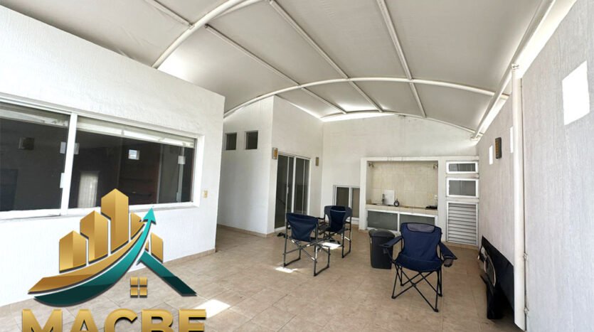 Residencia de Lujo Inmobiliaria Macbe Bienes Raíces