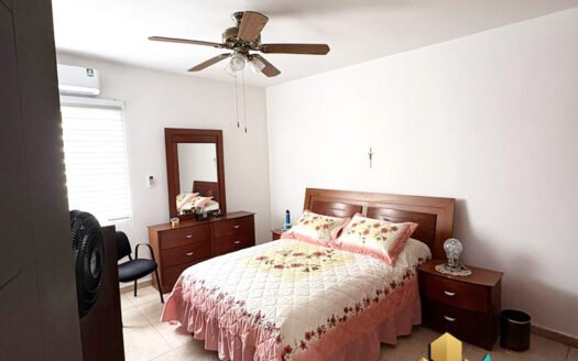 Casa en Venta Frente al área verde | Los Arcos Irapuato