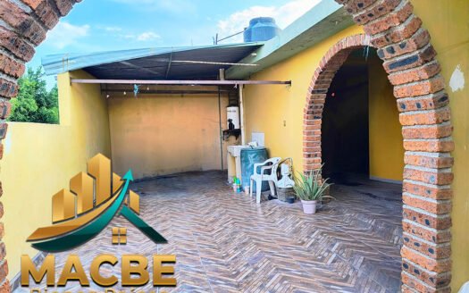 Casa en Venta Flores Magón Sur Irapuato | Propiedad de 3 Niveles en Esquina