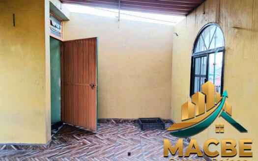 Casa en Venta Flores Magón Sur Irapuato | Propiedad de 3 Niveles en Esquina