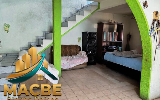 Casa en Venta Flores Magón Sur Irapuato | Propiedad de 3 Niveles en Esquina