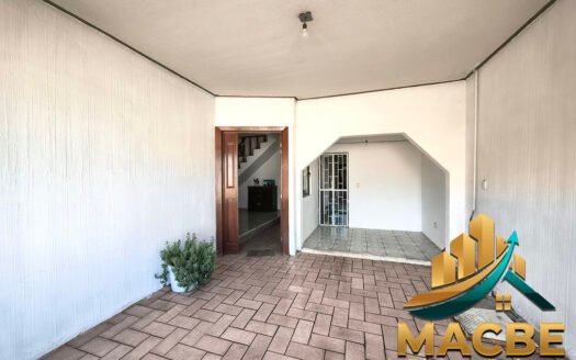 Casa Grande en Venta en colonia Magisterial Irapuato: 276m² de Construcción y Espacios Muy Grandes