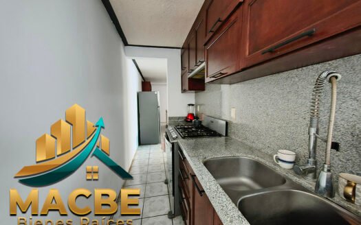 Casa Grande en Venta en colonia Magisterial Irapuato: 276m² de Construcción y Espacios Muy Grandes