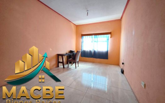 Casa Grande en Venta en colonia Magisterial Irapuato: 276m² de Construcción y Espacios Muy Grandes