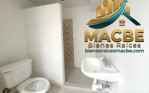 Casa con Local Comercial Torres Landa | Inversión Estratégica y Versátil