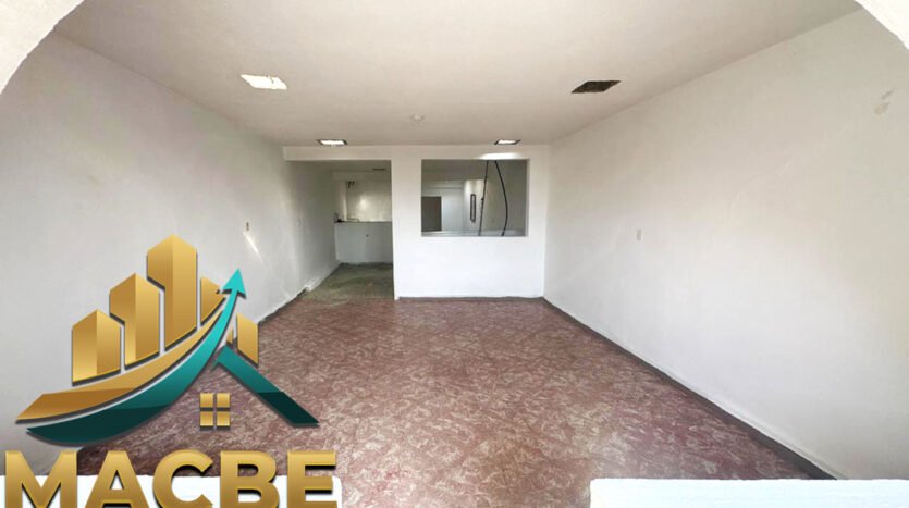 Casa con Local Comercial Torres Landa