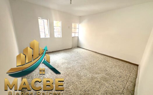 Casa con Local Comercial Torres Landa | Inversión Estratégica y Versátil