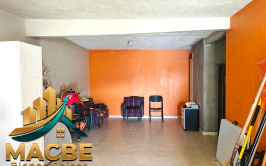 Terrenos Rústicos en Venta en Aldama, Cerca de Irapuato. Buena superficie y Casa Incluida