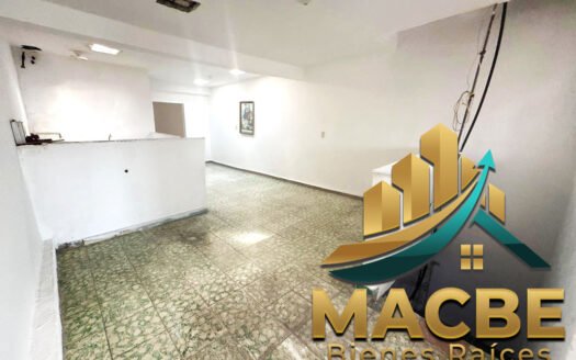 Casa con Local Comercial Torres Landa | Inversión Estratégica y Versátil