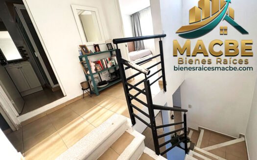 Casa en venta Valle Real Irapuato con terreno excedente | MACBE