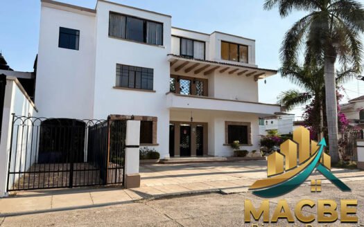 Casa para oficinas en venta Colonia La Moderna Irapuato | MACBE