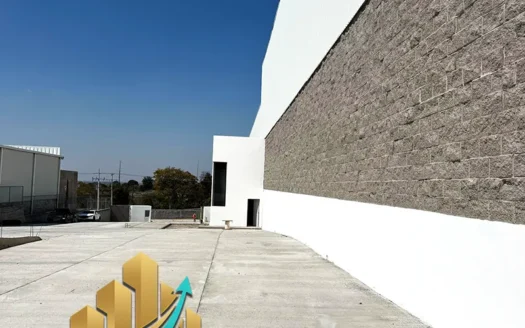 Bodegas Industriales en Renta Irapuato Salida León | MACBE