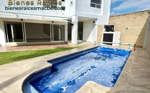 Casa en venta en Provincia Cibeles Irapuato con alberca