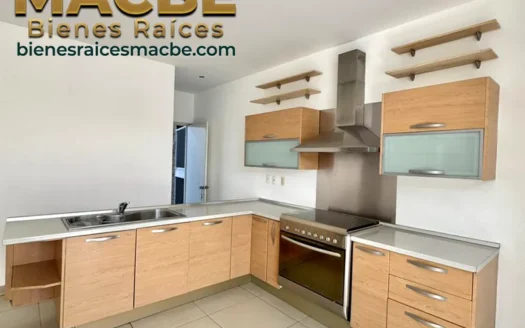 Casa en venta en Provincia Cibeles Irapuato con alberca