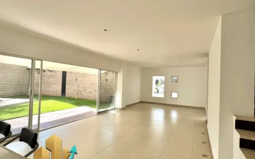 Casa en venta en Provincia Cibeles Irapuato con alberca