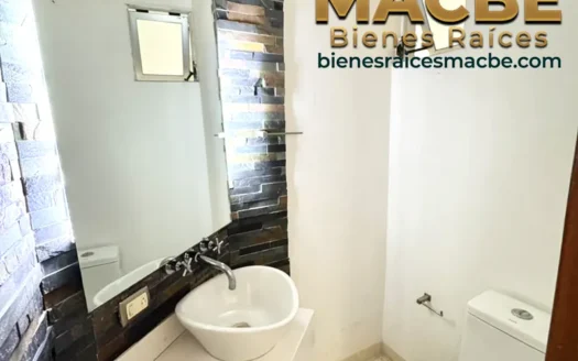 Casa en venta en Las Reynas Irapuato con amplios espacios